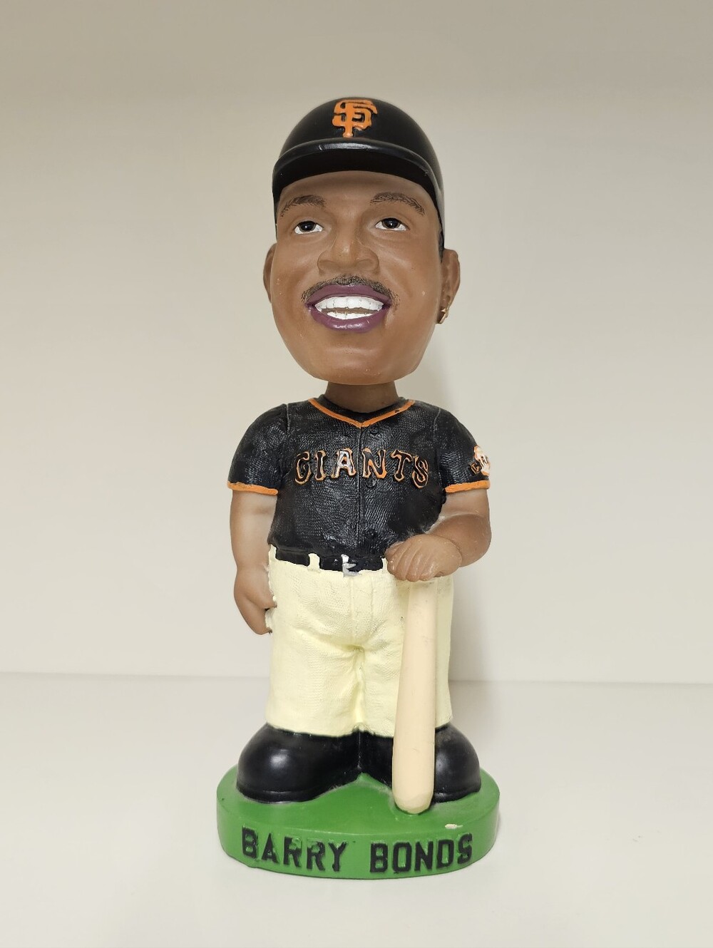 VTG Barry Bonds Genuine Merchandise Bobble Head MLB Players Choice 2001